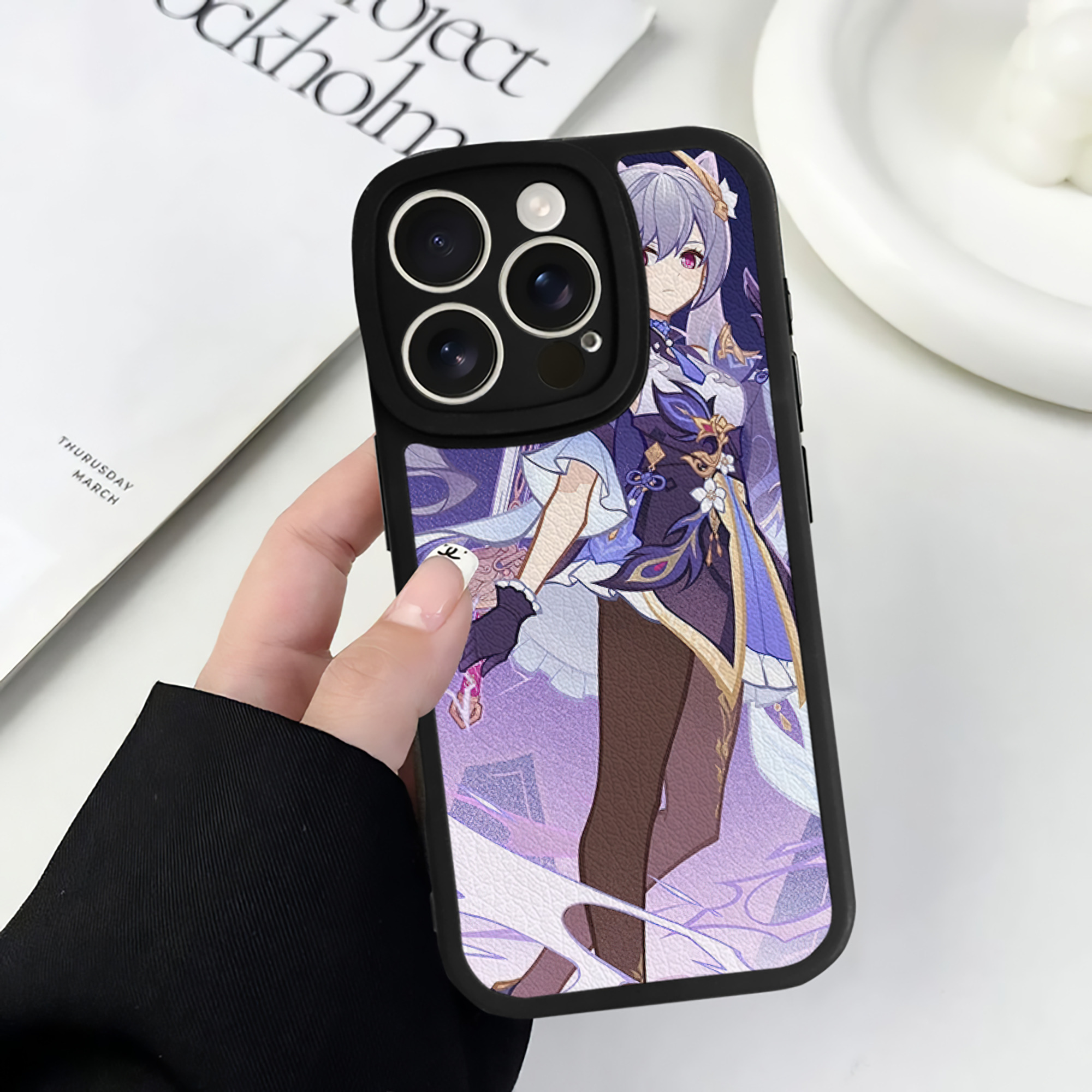げんし神 genshin 【iPhone 16シリーズ対応】シリコンスマホケース（レザー調） 材質：シリコン